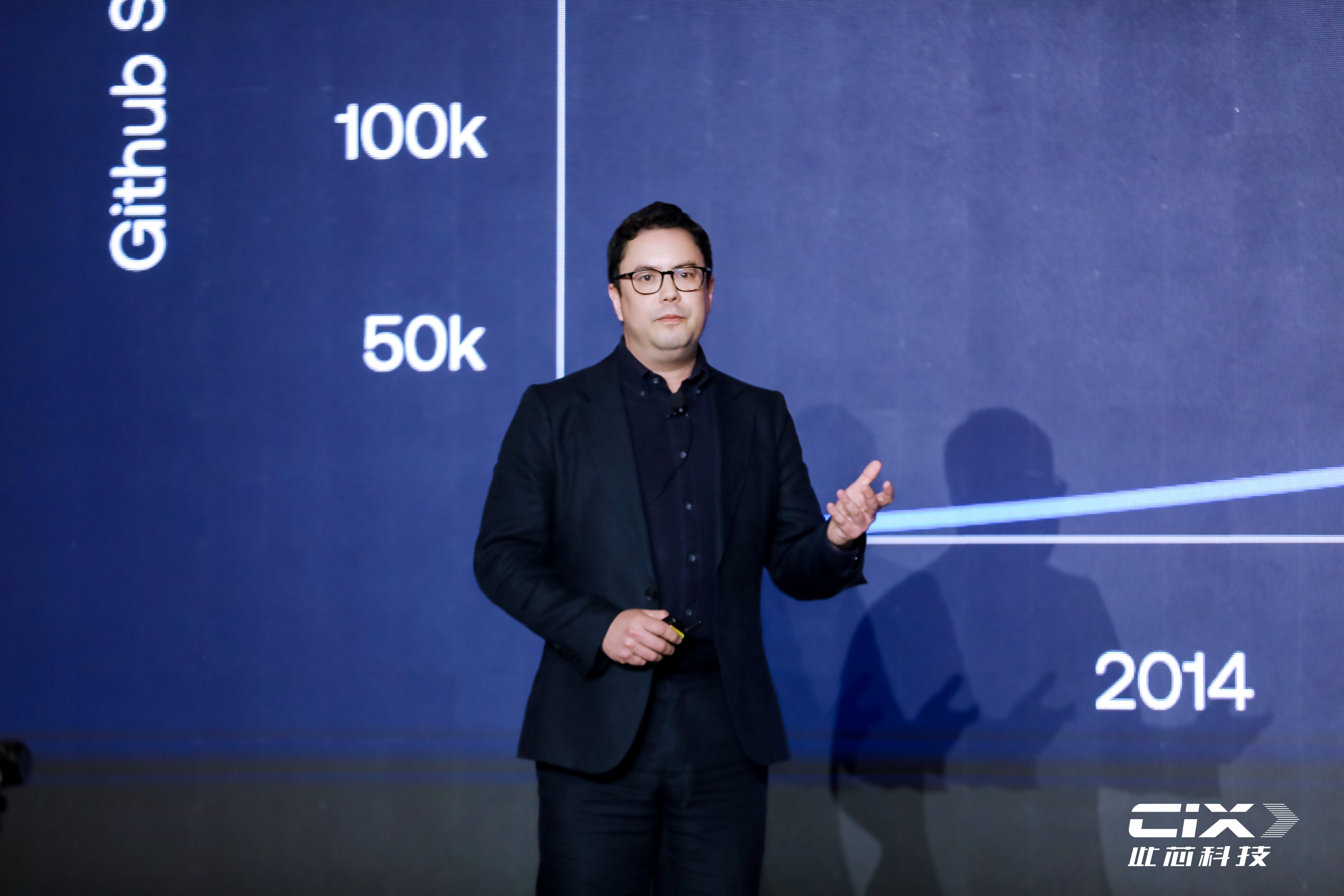 Arm 边缘 AI 事业部智能终端计算副总裁 James McNiven.JPG